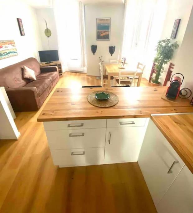 Appartement T2 Avec Vue Chateau Carcassonne Bagian luar foto